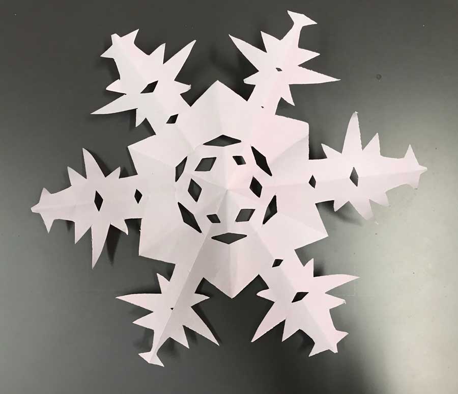 Crea un fiocco di neve con la carta - MyEdu